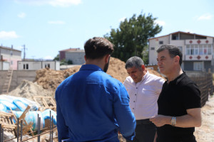 Başkan Çetin, Karaağaç Aile Sağlık Merkezi ve Karaağaç İlkokulu İnşaat Alanlarını İnceledi